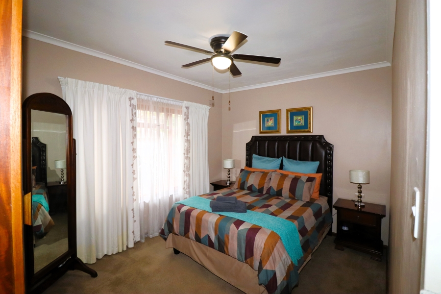 3 Bedroom Property for Sale in Uitsig Western Cape